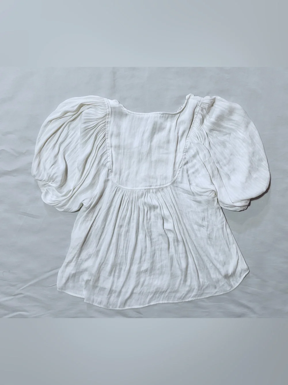 Anthropologie Drapey Henley Pleated Puff Sleeve Top White Extra Small XS